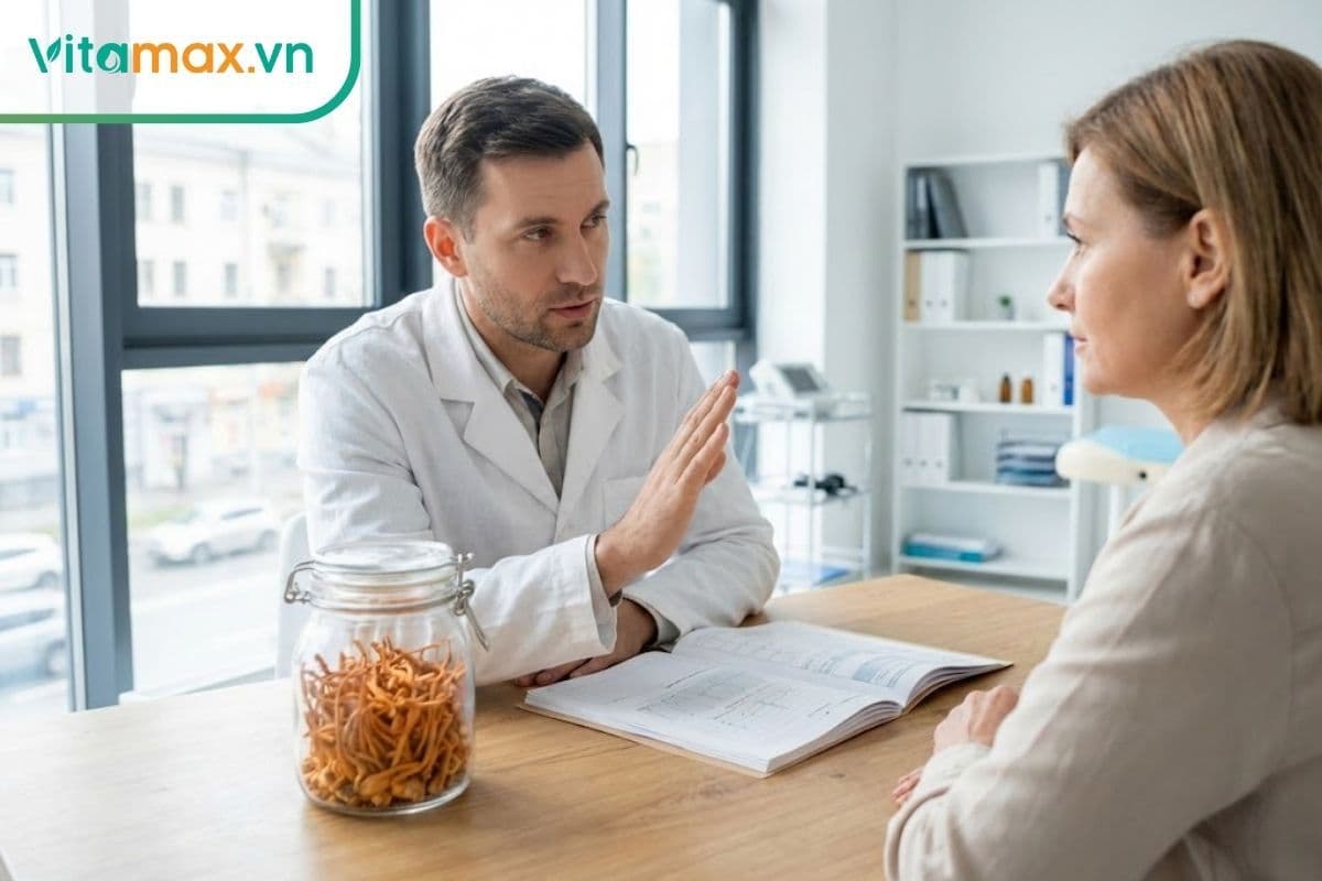 Ai không nên dùng đông trùng hạ thảo? tác dụng phụ thường gặp